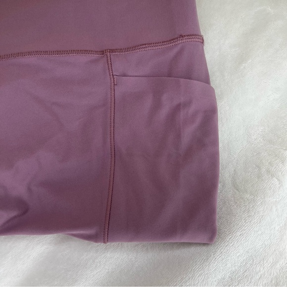 Athleta Salutation Stash Pocket 7/8 Tight - Picture 3 of 6